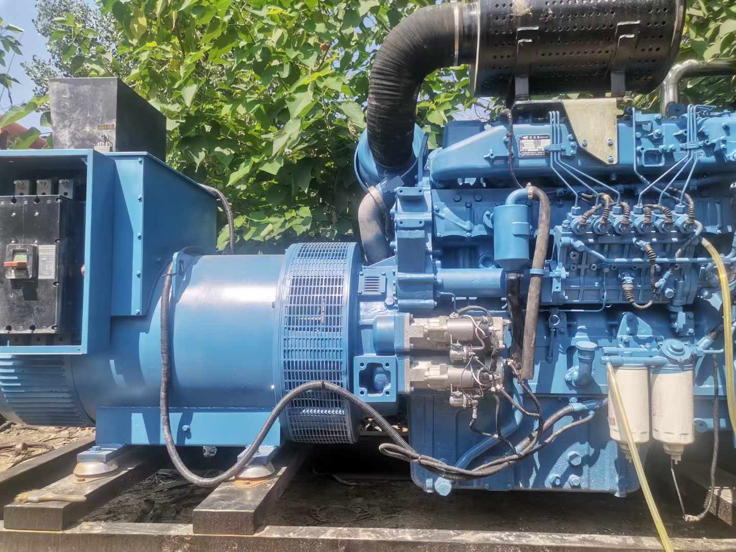 东台详细说明降低 800kW 柴油发电机输出电流波动的方法