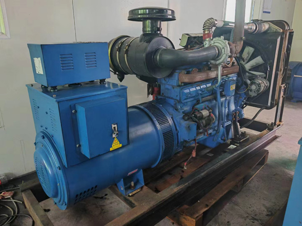 东台100kW柴油发电机组使用多级机油有哪些优缺点？